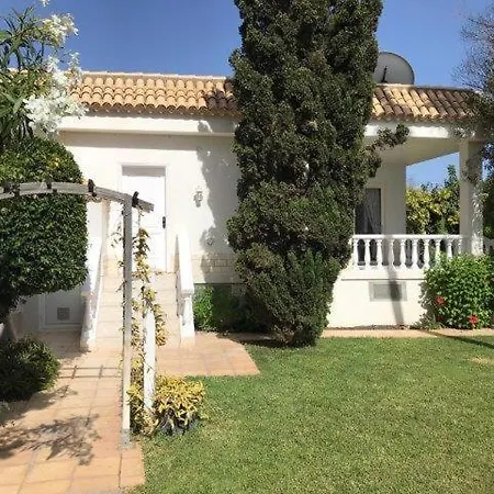 בית נופש Casa Lilo - Villas With Pool ארונה